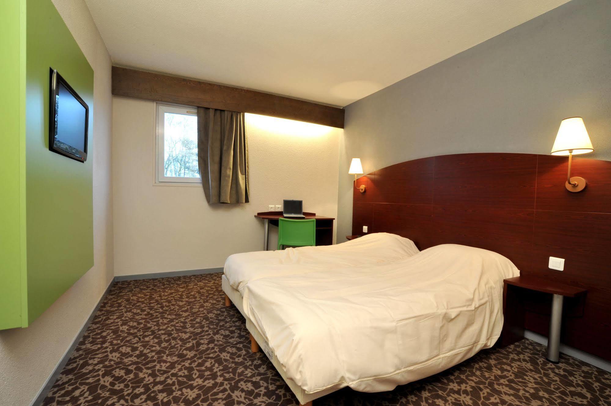 Enzo Hotels Trappes By Kyriad Direct Exterior foto